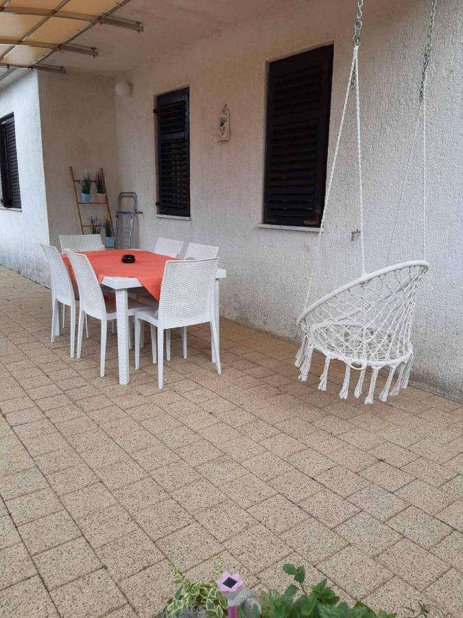 Apartment Margareta By El-Pi Tours Njivice Εξωτερικό φωτογραφία