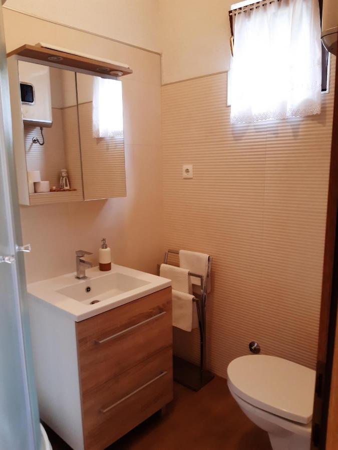 Apartment Margareta By El-Pi Tours Njivice Εξωτερικό φωτογραφία