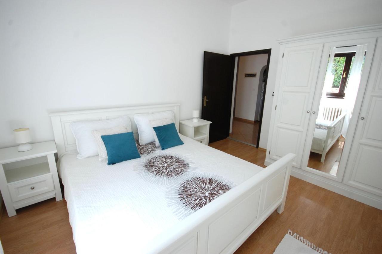 Apartment Margareta By El-Pi Tours Njivice Εξωτερικό φωτογραφία